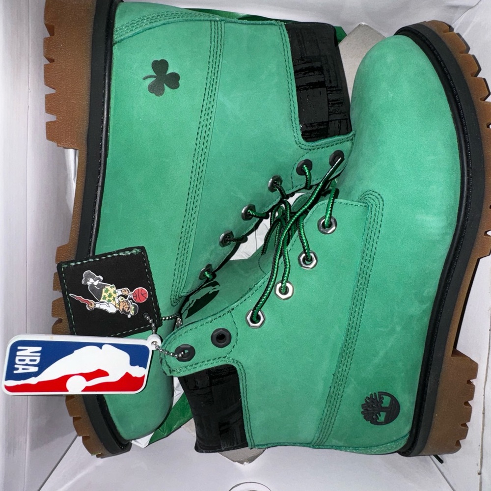 Timberland 6" Premium NBA Team Boots grade School   size 40 Europe / 7M US
